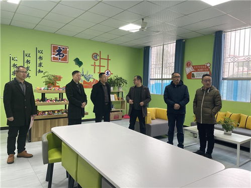 眉山市教育技術(shù)裝備站調(diào)研評(píng)估雙橋小學(xué)實(shí)驗(yàn)教學(xué)工作 助力教學(xué)設(shè)備研究開發(fā)